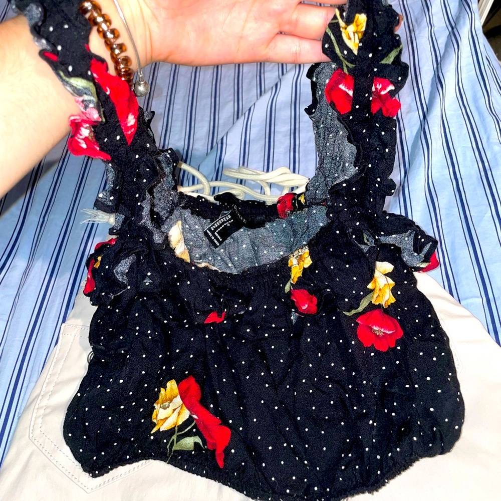 Black floral crop top